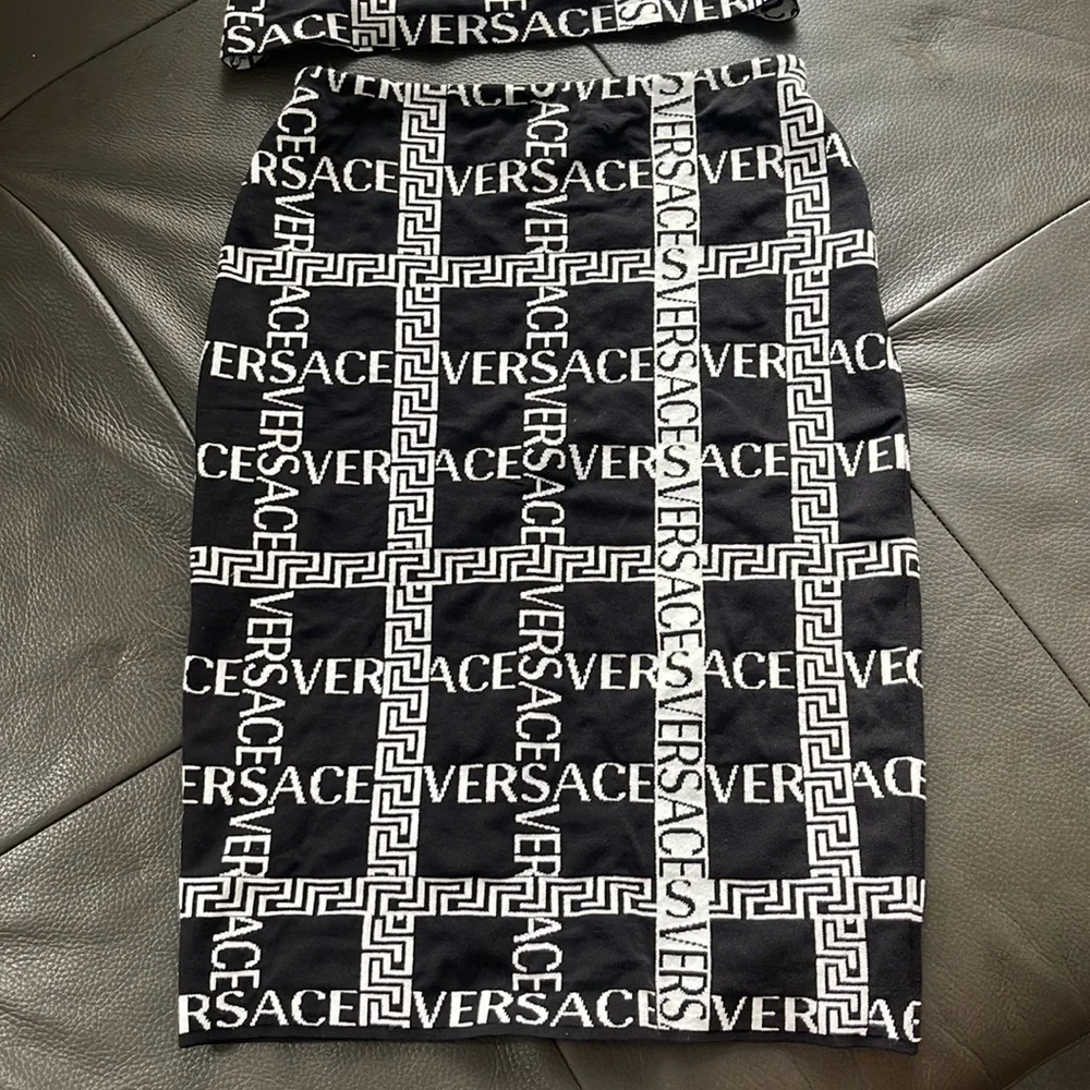 Versace sets - Picture 4 of 6